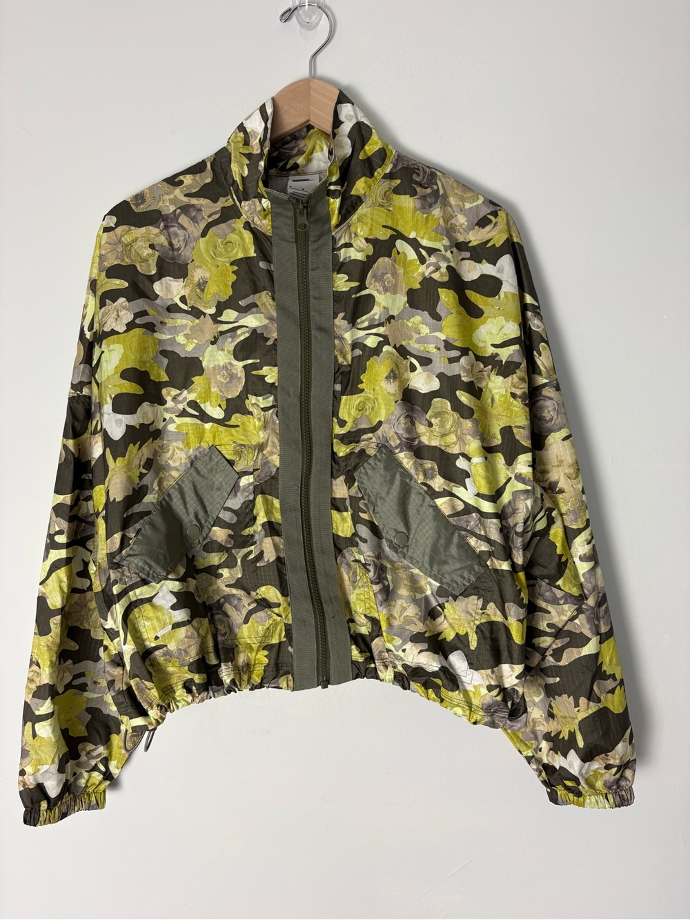 Nike Women’s Floral Camo Ripstop Windbreaker Jacket Green Size M